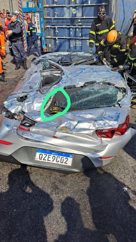 🇧🇷 巴西 #车祸 #碾压 #压缩 小汽车🇧🇷 巴西 #车祸 #碾压 #压缩 小汽车