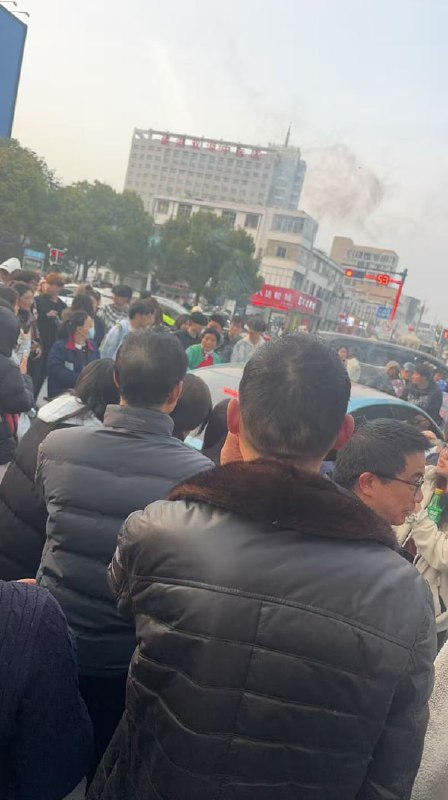 3.29号 江苏 盐城 建湖出轨的那个女人的老公是个退伍军人...这女的胖的跟个猪一样在外面还有男人😂后续就是经常👮‍♀️带走！#绿帽 #出轨3.29号 江苏 盐城 建湖出轨的那个女人的老公是个退伍军人...这女的胖的跟个猪一样在外面还有男人😂后续就是经常👮‍♀️带走！#绿帽 #出轨