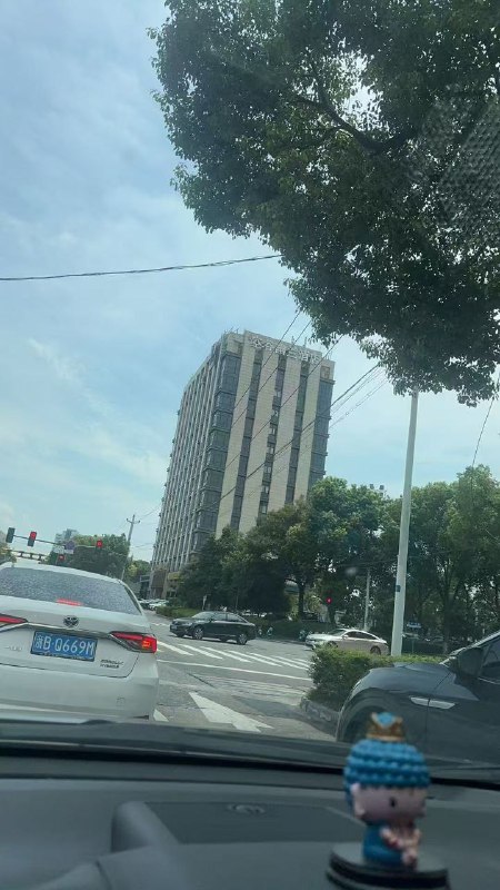 花了50万娶回的老婆，刚结婚就出轨，气炸了群友们帮忙一起捉奸！#出轨 #爆料 #捉奸花了50万娶回的老婆，刚结婚就出轨，气炸了群友们帮忙一起捉奸！#出轨 #爆料 #捉奸