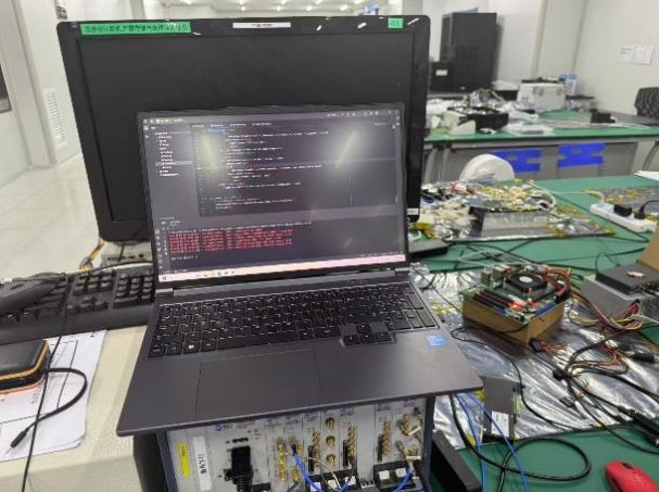 9 月 19 日，据北京邮电大学消息，第一代“卫星互联网防火墙”安全载荷成功发射，北京邮电大学介绍称，“卫星互联网防火墙”安全载荷的雏形正式进入太空，这标志着中国在卫星互联网安全领域迈出了历史性的一步，首次实现了卫星互联网物理层与网络层协同防护的技术突破