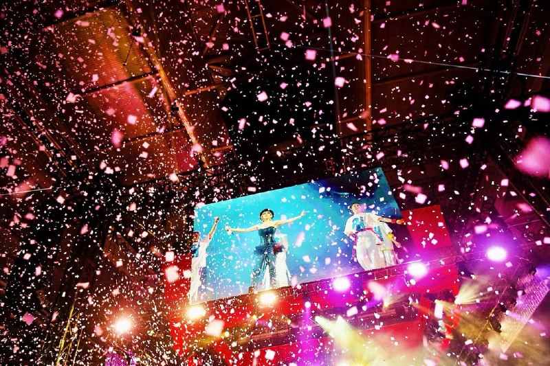 滨崎步 Instagram11月30日，发布了这场「没有观众的演唱会」的照片