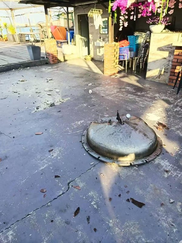 海墘一间住家厨房的压力锅突然发生爆炸，导致厨房损毁！海墘一间住家厨房的压力锅突然发生爆炸，导致厨房损毁！