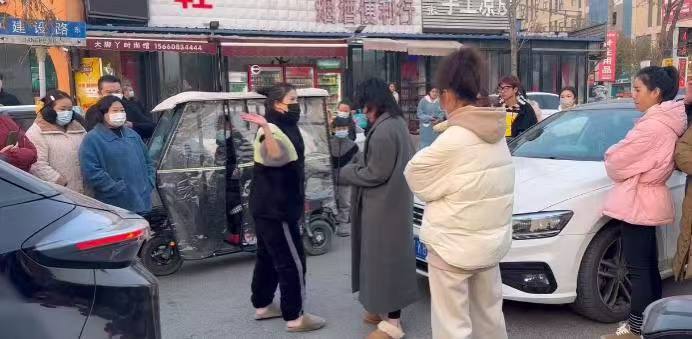 女人 撕 小三 头发掉了女人 撕 小三 头发掉了
