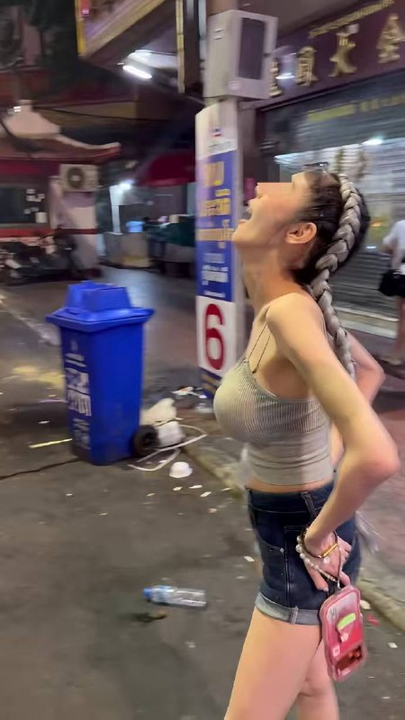 网友爆料，又一名 纯爱战士 倒下了女的应该挺好看，又喜欢脚踩几条船，不过把金主男友得罪了，又得物色下一个凯子了网友爆料，又一名 纯爱战士 倒下了女的应该挺好看，又喜欢脚踩几条船，不过把金主男友得罪了，又得物色下一个凯子了
