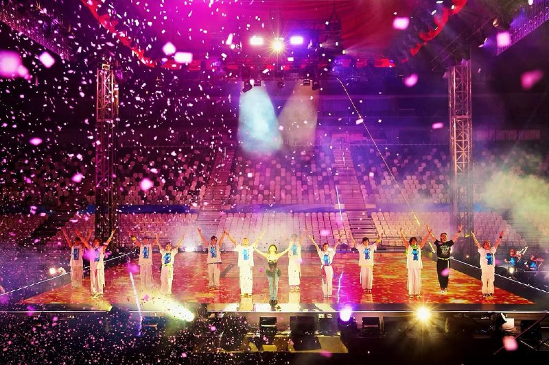 滨崎步 Instagram11月30日，发布了这场「没有观众的演唱会」的照片