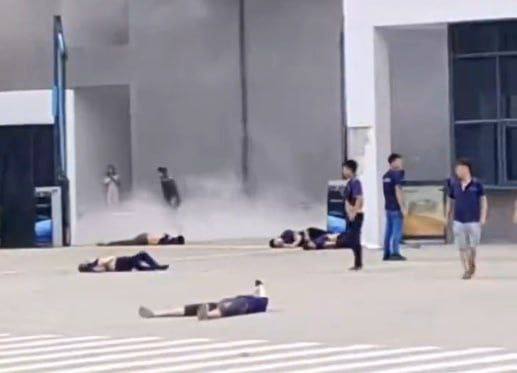 8月13日，警方通报中山一小车连撞多车撞飞行人