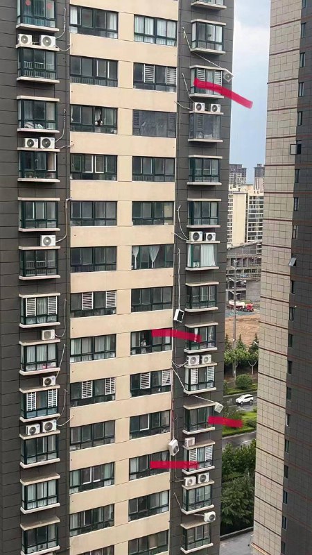 6月30洛阳今天的风雨，外机空调都刮下来了，#洛阳6月30洛阳今天的风雨，外机空调都刮下来了，#洛阳