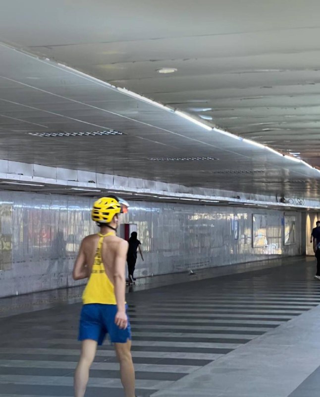 看背影，外卖小哥，强的可怕！外卖超时，不可能的#外卖小哥 #从外卖员开始崛起看背影，外卖小哥，强的可怕！外卖超时，不可能的#外卖小哥 #从外卖员开始崛起