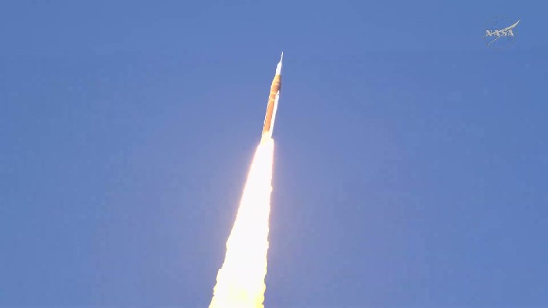 NASA 阿尔忒弥斯 2 号载人掠月任务成功发射美国 东部时间 4 月 1 日 18
