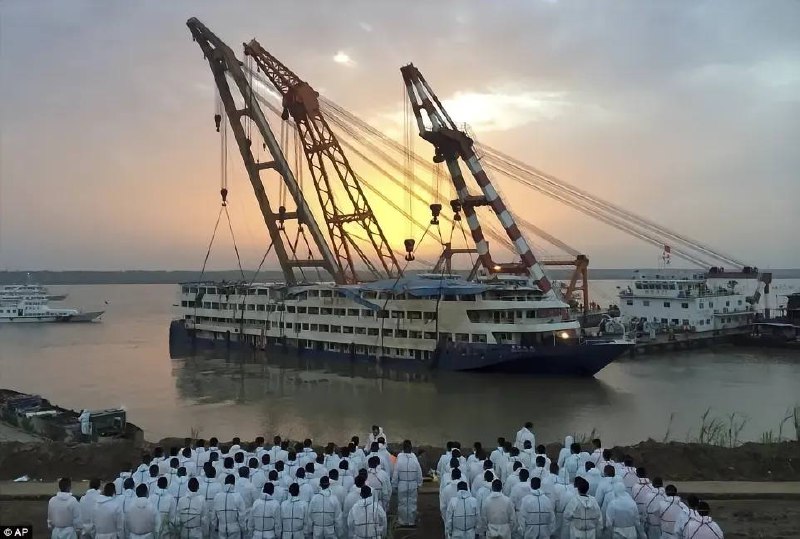 建国以来最严重的游轮沉船事件