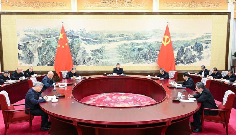 十八大政治局會議情景與今年最新政治局會議情景對比！從群策群議到定於一尊，中國的歷史總是在重復十八大政治局會議情景與今年最新政治局會議情景對比！從群策群議到定於一尊，中國的歷史總是在重復