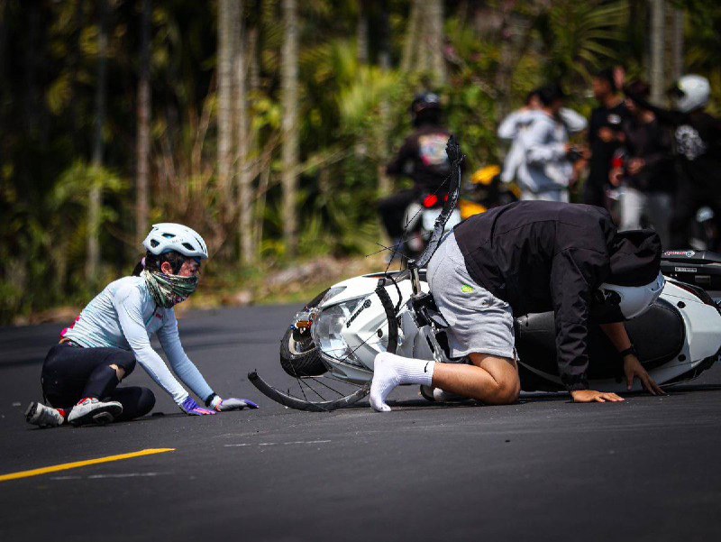 #台湾 #车祸 赔我！#自行车 🚲#台湾 #车祸 赔我！#自行车 🚲