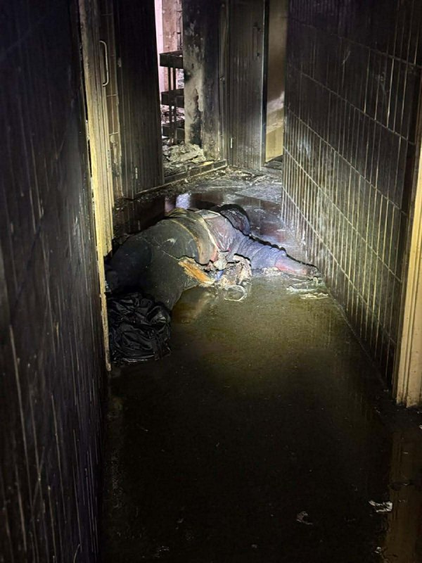 #香港 消防单位严禁封杀不得外传的宏福苑火灾后现场的照片，触目惊心 #香港 #火灾#香港 消防单位严禁封杀不得外传的宏福苑火灾后现场的照片，触目惊心 #香港 #火灾