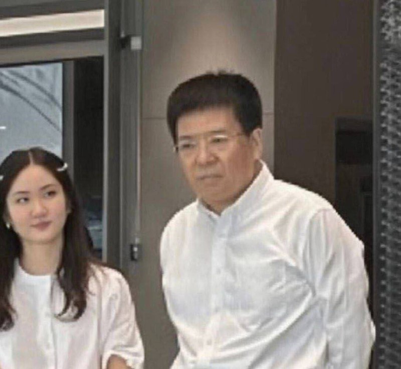 目前抖音和QQ群疯传