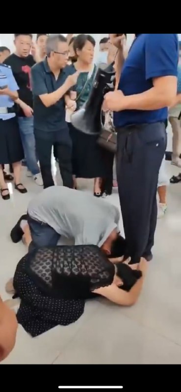 很奇怪怎么每次和墙国劳苦大众站在一边的都是境外势力而非狗共？如果和劳苦大众站在一起的只有境外势力，那追究境外势力还有什么意义呢？很奇怪怎么每次和墙国劳苦大众站在一边的都是境外势力而非狗共？如果和劳苦大众站在一起的只有境外势力，那追究境外势力还有什么意义呢？
