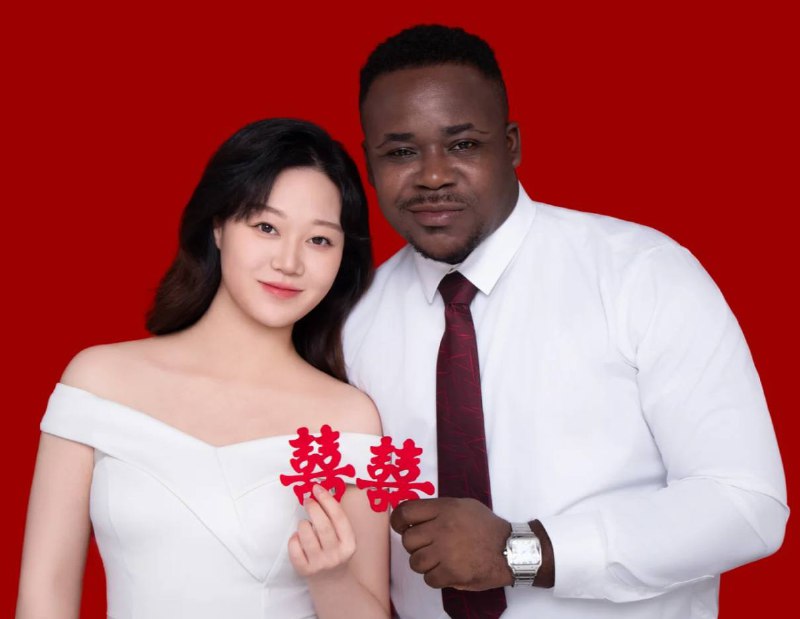 😑 结婚照 #黑人 #秀恩爱 引进黑人优等人种，净化黄种人😑 结婚照 #黑人 #秀恩爱 引进黑人优等人种，净化黄种人