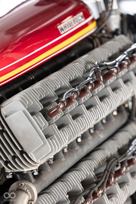 打破世界紀錄的 「48 缸 Kawasaki 重型機車」，這台機器將於 4 月 21 日在 Bonhams 春季斯塔福德拍賣會上拍賣，預計最高可拍到 60,000 英鎊（約236萬元新台幣）