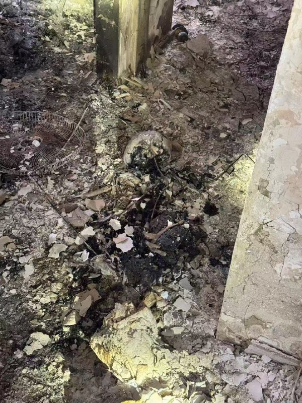 消防 及 警方 进入 #火灾 遗址 搜证 #尸体#火灾 #恐怖 香港 🇭🇰 大火 #事件 #后续#香港 #火灾 大火 最新遇难人数公布遇难者 增至151人警方 哽咽 介绍搜救进展