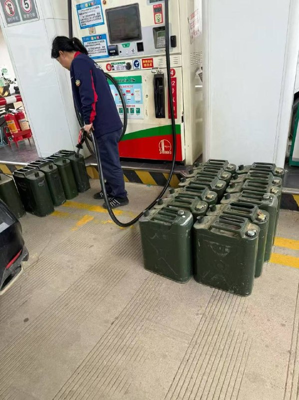 好似 加油站 油不用钱一样油价 上涨 📈好似 加油站 油不用钱一样油价 上涨 📈