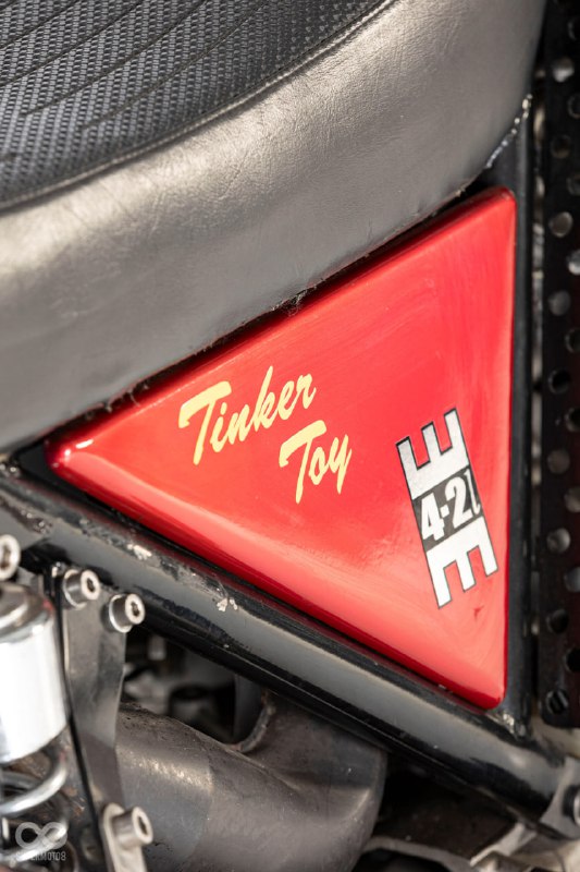 打破世界紀錄的 「48 缸 Kawasaki 重型機車」，這台機器將於 4 月 21 日在 Bonhams 春季斯塔福德拍賣會上拍賣，預計最高可拍到 60,000 英鎊（約236萬元新台幣）