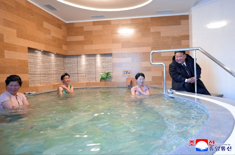 朝鲜🇰🇵大妈🧖🏻‍♀️