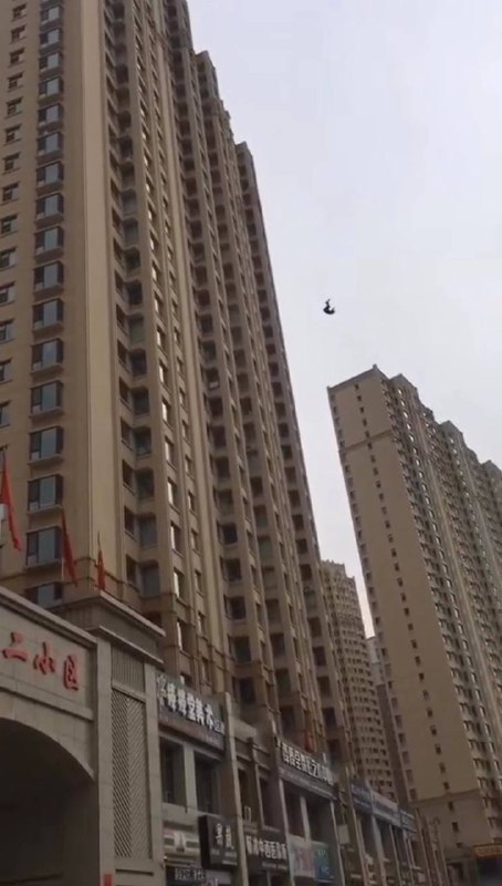 #跳楼 #信仰之跃 #坠楼 #吃瓜#跳楼 #信仰之跃 #坠楼 #吃瓜