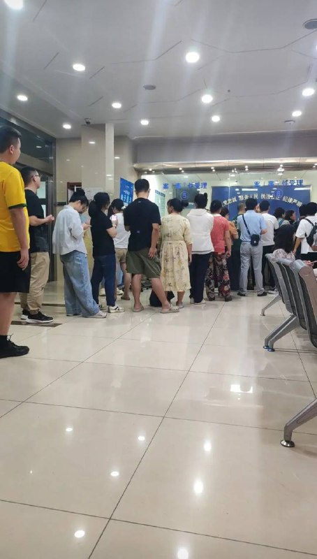 6月20日上海知名篮球培训机构悦动篮球倒闭，场馆关闭空无一人，涉及数家门店，报警也无法解决