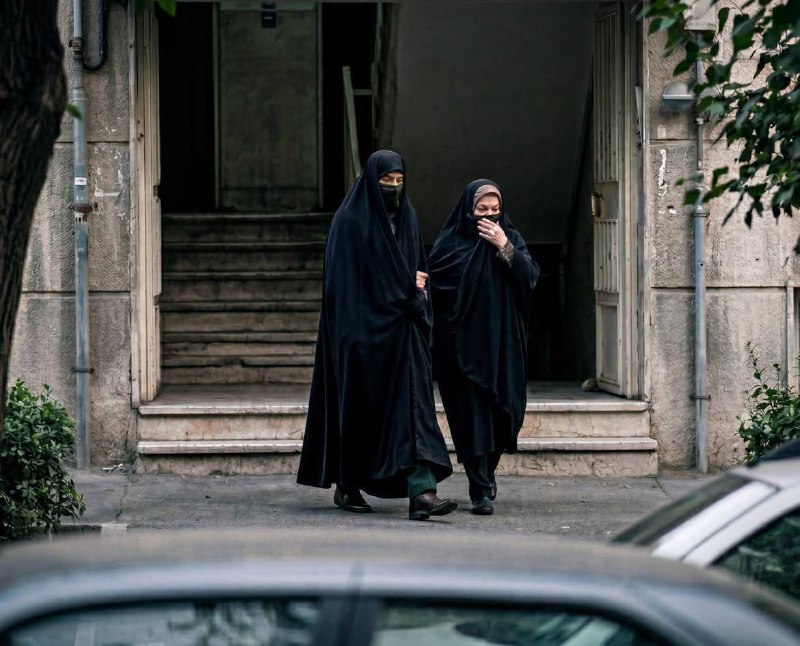 伊朗伊斯兰革命卫队领导人现在都戴着头巾，以躲避美国/以色列的监视