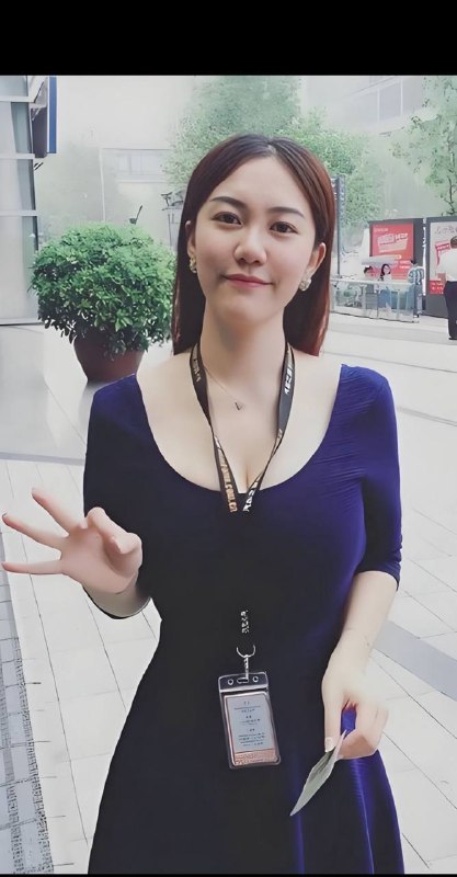 书画 大家 范曾 ，小50岁娇妻被传出轨 并伙同多名情夫挪走范曾的全部 书画 作品以及藏品，价值高达数十亿