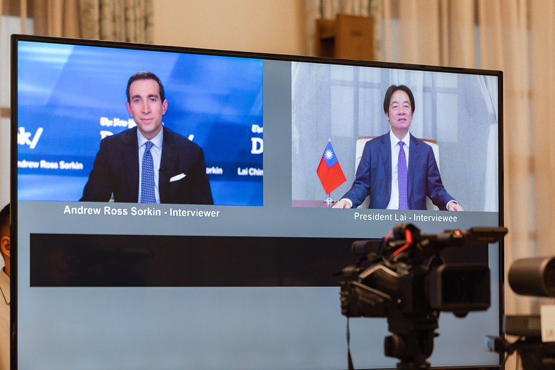 赖清德 接受纽约时报专栏采访，称中国目前的经济的确非常不好，习近平主席应该要考虑的，不是如何扩张领土，而是要思考如何把中国人民照顾得更好