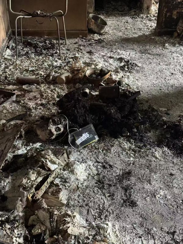 消防 及 警方 进入 #火灾 遗址 搜证 #尸体#火灾 #恐怖 香港 🇭🇰 大火 #事件 #后续#香港 #火灾 大火 最新遇难人数公布遇难者 增至151人警方 哽咽 介绍搜救进展