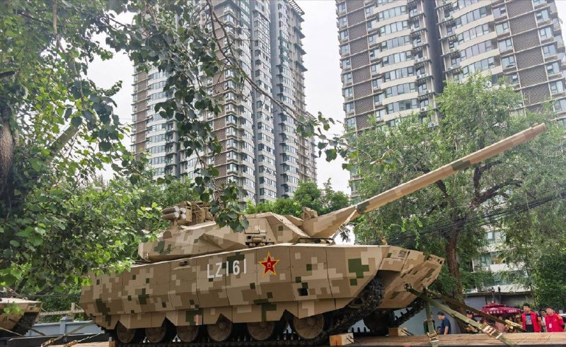 2025年阅兵部队彩排 ！ 狗汉奸 敢过来吗？2025年阅兵部队彩排 ！ 狗汉奸 敢过来吗？