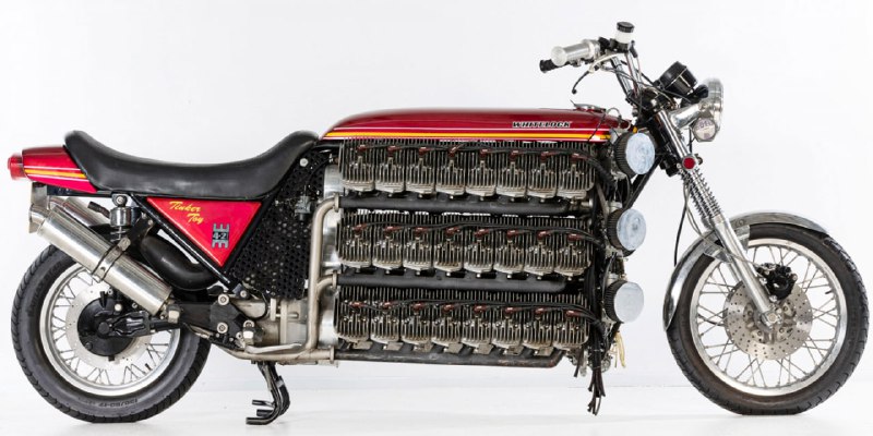 打破世界紀錄的 「48 缸 Kawasaki 重型機車」，這台機器將於 4 月 21 日在 Bonhams 春季斯塔福德拍賣會上拍賣，預計最高可拍到 60,000 英鎊（約236萬元新台幣）