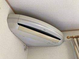 牆角冷氣，日本松下電器在2002年生產的，已停產了#獵奇