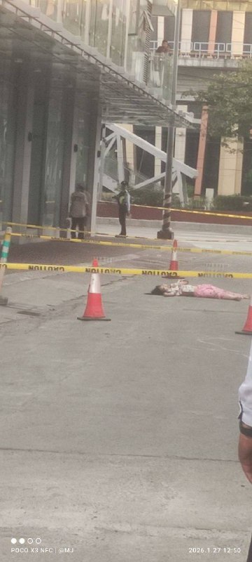 #突发 #菲律宾 #跳楼东辉一女的跳楼 具目击者称是中国人（肝脑涂地）