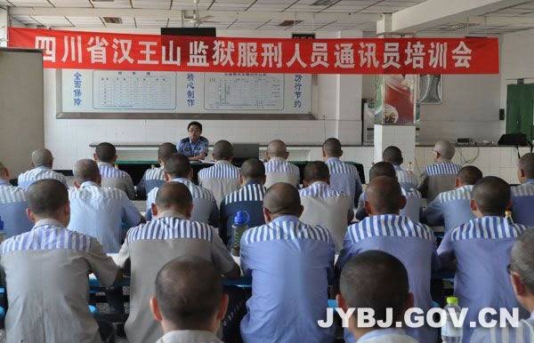 上午当五毛，下午踩缝纫机