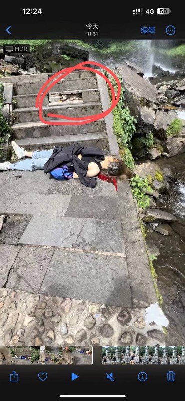 #爬山 有风险 #砸人 #事故 🙏#爬山 有风险 #砸人 #事故 🙏