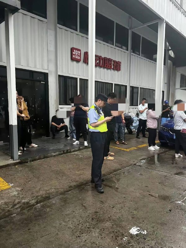 6月20日上海知名篮球培训机构悦动篮球倒闭，场馆关闭空无一人，涉及数家门店，报警也无法解决