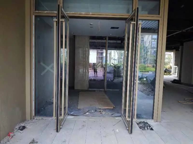 深特发——房地产行业笑柄